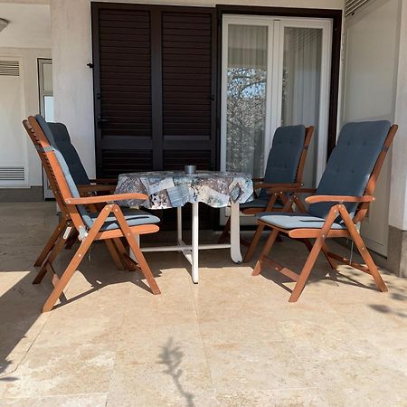 Deluxe Apartment Dora With A Private Parking, Terrace And See View 里耶卡 外观 照片