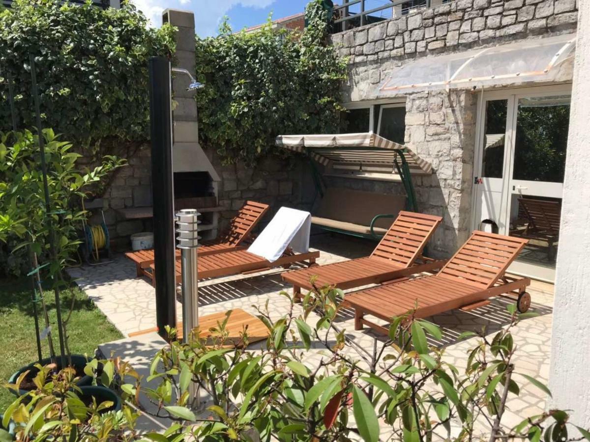 Deluxe Apartment Dora With A Private Parking, Terrace And See View 里耶卡 外观 照片